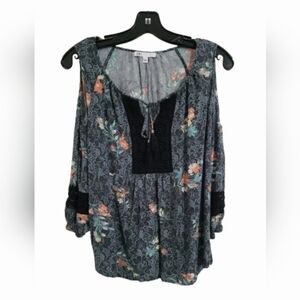 DR2 Multi-Colored Blouse Size Small Long Sleeve Open Shoulder Loose Fit